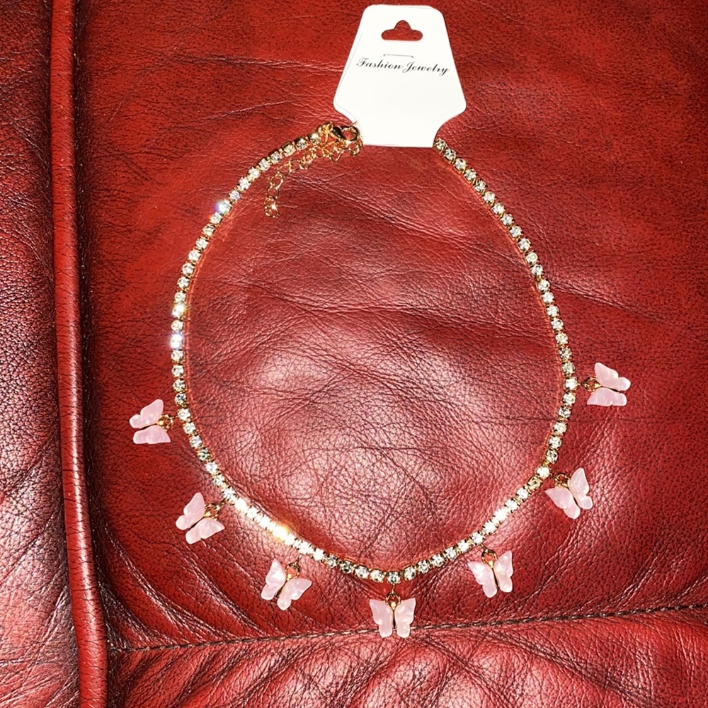 NEW BUTTERFLY RHINESTONE TENNIS CHAIN - ADJUSTABLE NECKLACE🦋 STILL IN PACKAGE